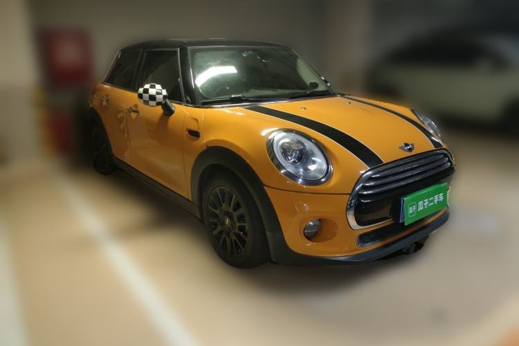 Used MINI 2016 1.5T COOPER Five-Door Edition Front Right 45 Deg