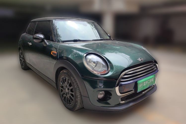 Used MINI 2016 1.5T COOPER Front Right 45 Deg