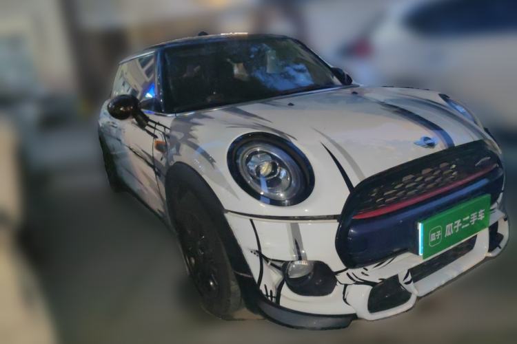 Used MINI 2016 1.5T COOPER Front Right 45 Deg