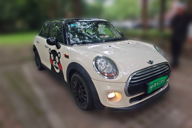 Used MINI 2016 1.5T COOPER Five-Door Edition Front Right 45 Deg