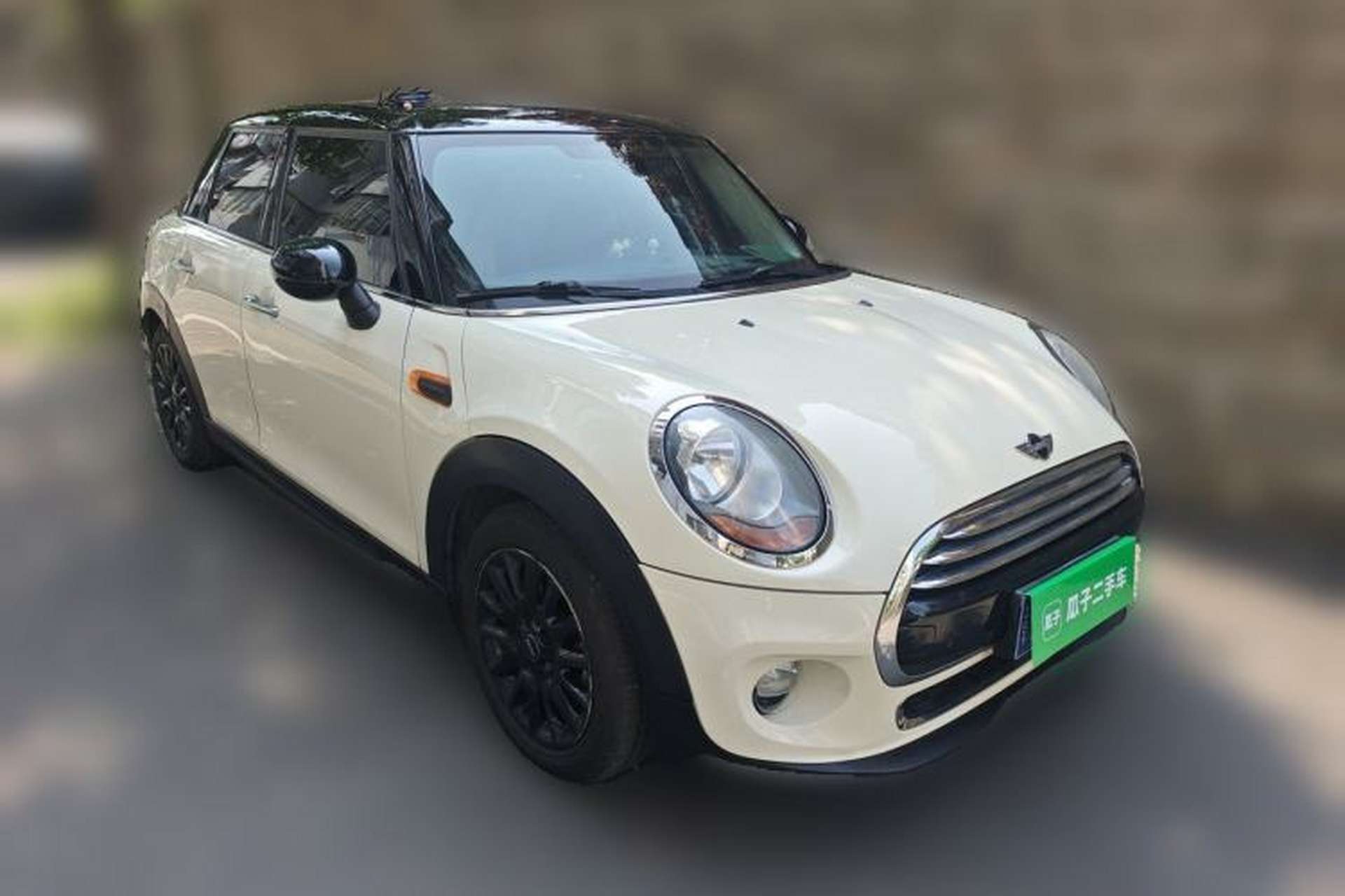 Used MINI 2016 1.5T COOPER Five-Door Edition Front Right 45 Deg
