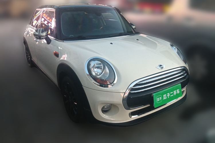 Used MINI 2016 1.5T COOPER Five-Door Edition Front Right 45 Deg