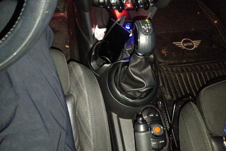 Used MINI 2016 1.5T COOPER Five-Door Edition Gear Lever