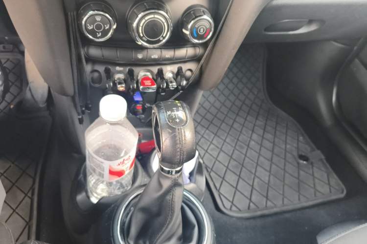Used MINI 2016 1.5T COOPER Gear Lever