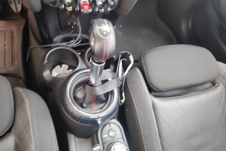 Used MINI 2016 2.0T COOPER S Gear Lever