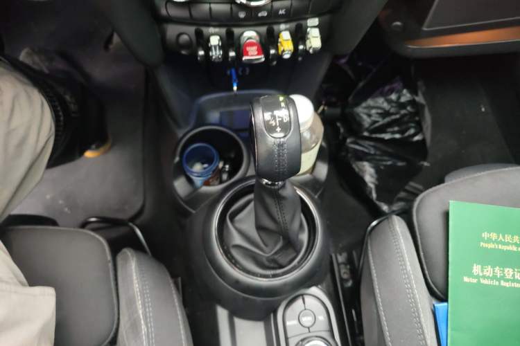 Used MINI 2016 1.5T COOPER Gear Lever
