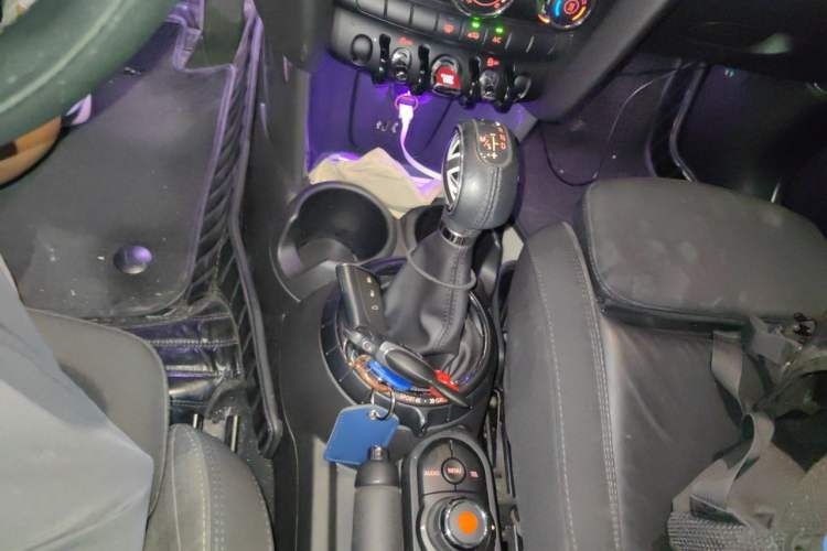 Used MINI 2016 1.5T COOPER Gear Lever