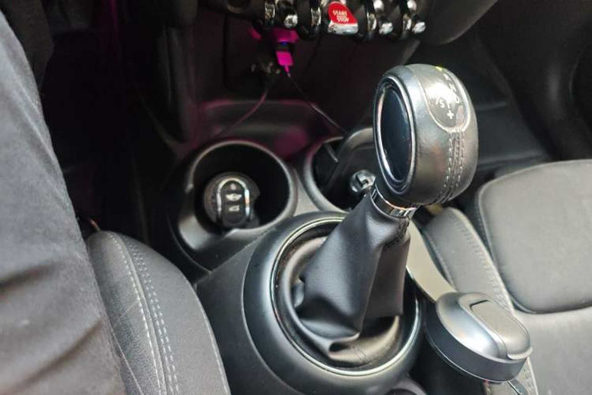 Used MINI 2016 1.5T COOPER Five-Door Edition Gear Lever