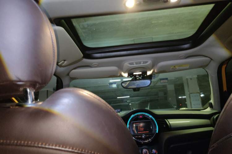 Used MINI 2016 1.5T COOPER Five-Door Edition Headliner