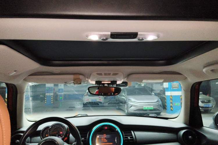 Used MINI 2016 1.5T COOPER Five-Door Edition Headliner