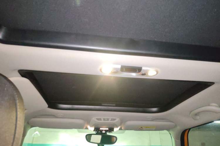 Used MINI 2016 1.5T COOPER Five-Door Edition Headliner