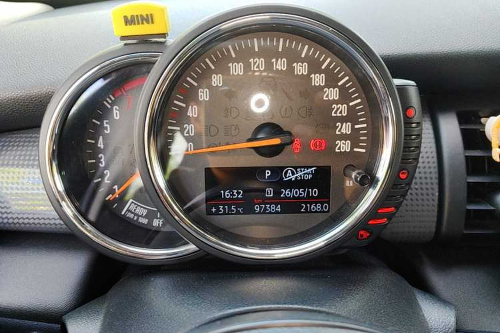 Used MINI 2016 1.5T COOPER Five-Door Edition Instrument Cluster