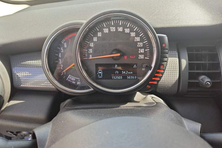 Used MINI 2016 1.5T COOPER Avant-Garde Instrument Cluster