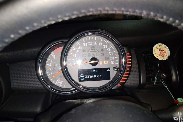 Used MINI 2016 1.5T COOPER Instrument Cluster