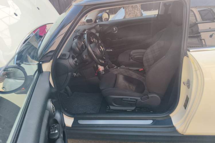 Used MINI 2016 1.5T COOPER Left Front Seat