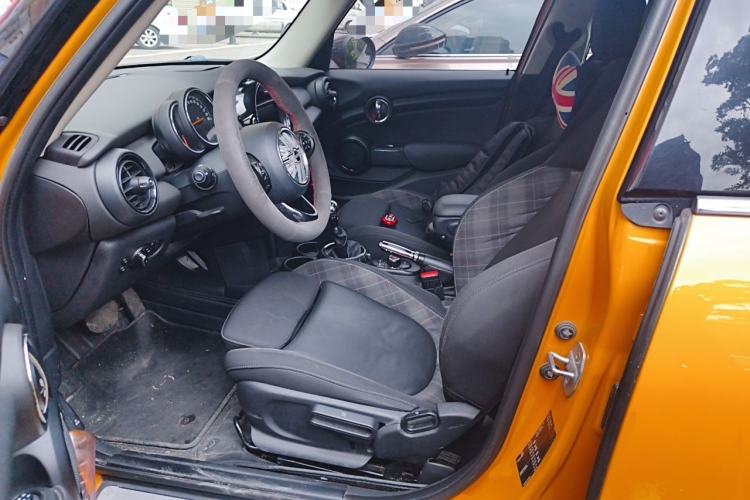 Used MINI 2016 1.5T COOPER Five-Door Edition Left Front Seat
