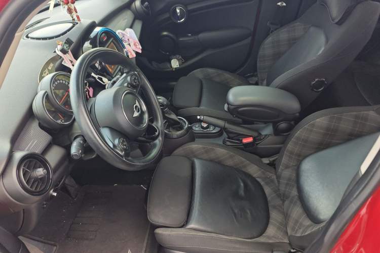 Used MINI 2016 1.5T COOPER Five-Door Edition Left Front Seat