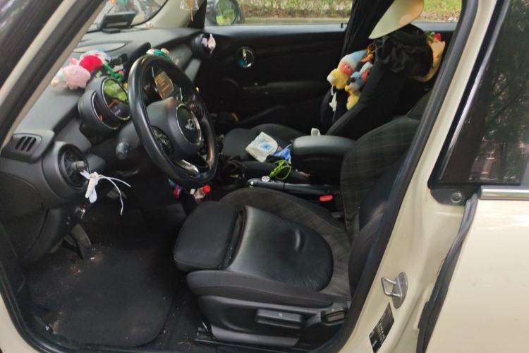 Used MINI 2016 1.5T COOPER Five-Door Edition Left Front Seat