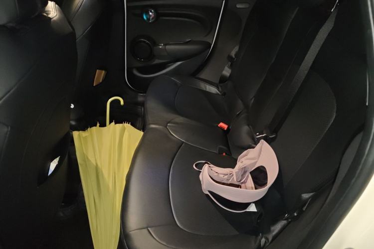 Used MINI 2016 1.5T COOPER Five-Door Edition Left Rear Seat