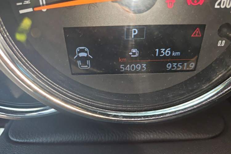 Used MINI 2016 2.0T COOPER S Odometer Close Up