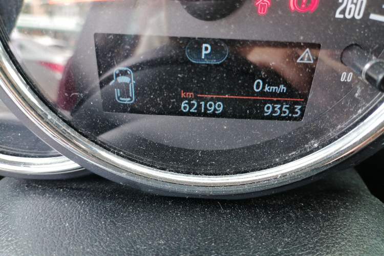 Used MINI 2016 1.5T COOPER Odometer Close Up