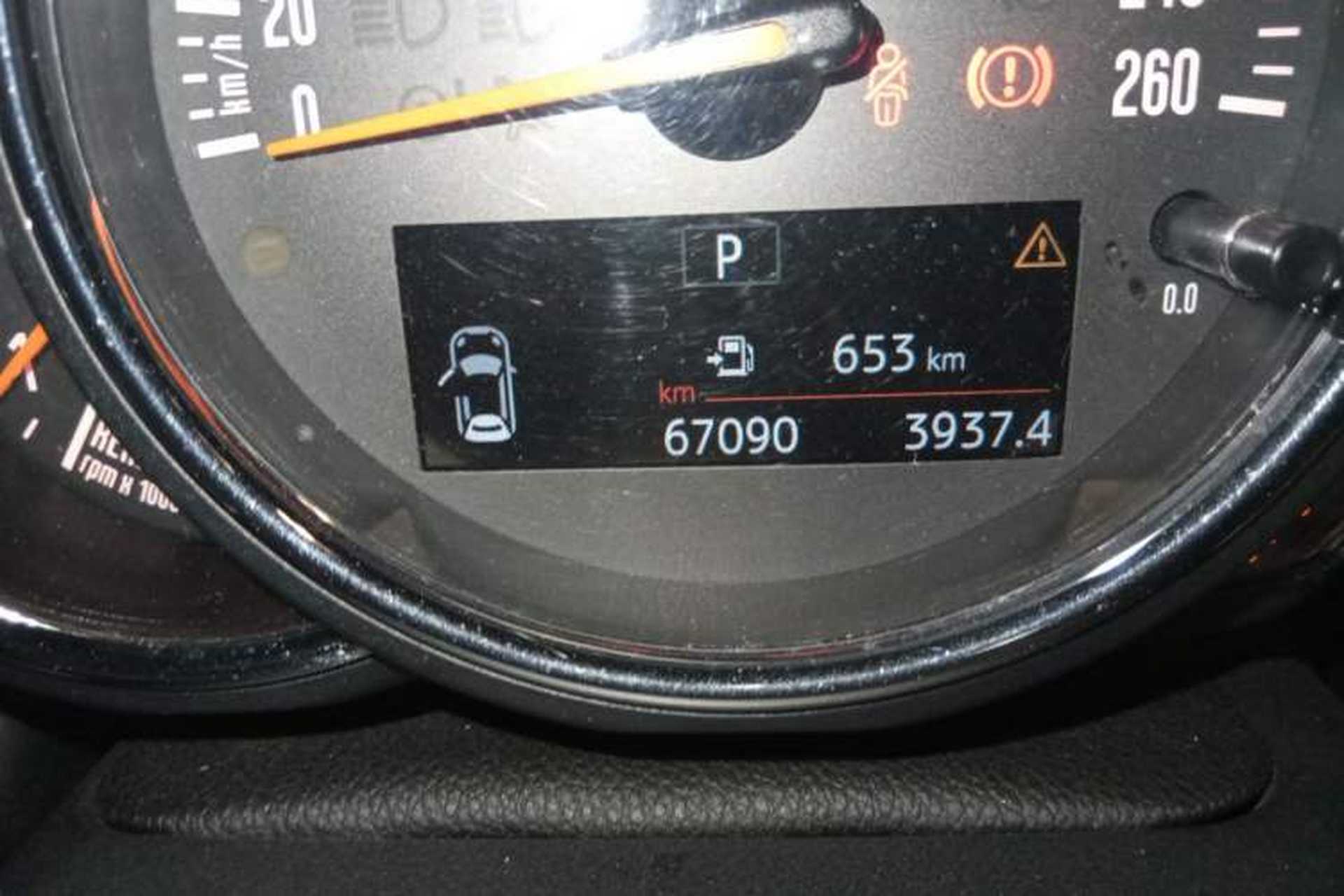 Used MINI 2016 1.5T COOPER Odometer Close Up