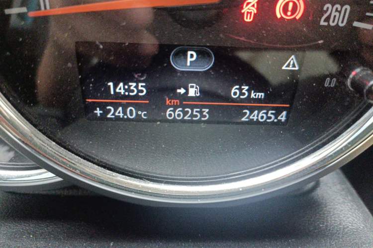 Used MINI 2016 1.2T ONE Pioneer Edition Five-Door Version Odometer Close Up