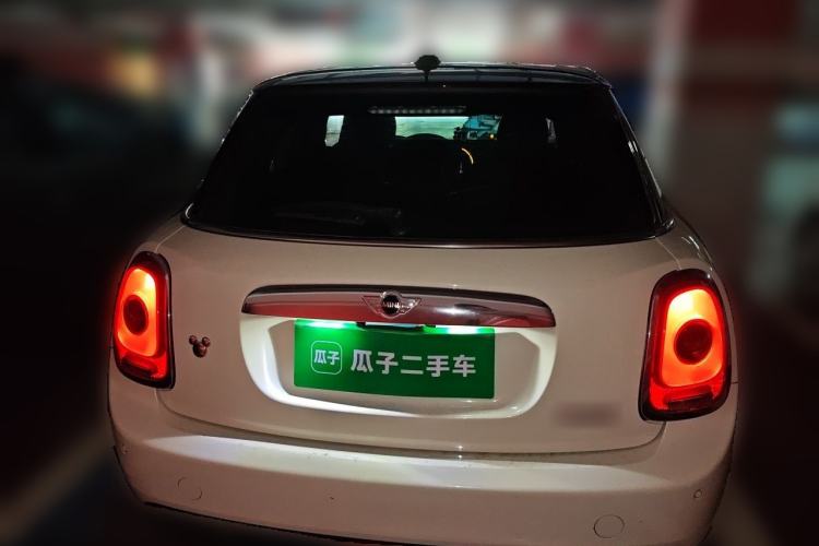 Used MINI 2016 1.5T COOPER Five-Door Edition Rear