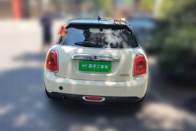 Used MINI 2016 1.5T COOPER Five-Door Edition Rear