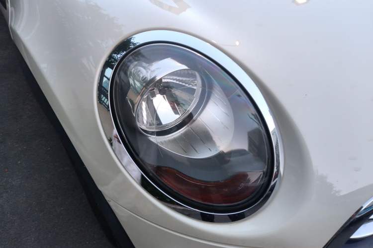 Used MINI 2016 1.5T COOPER Five-Door Edition Right Front Headlight
