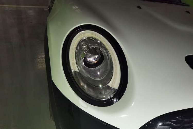 Used MINI 2016 2.0T COOPER S Pioneer Edition Right Front Headlight
