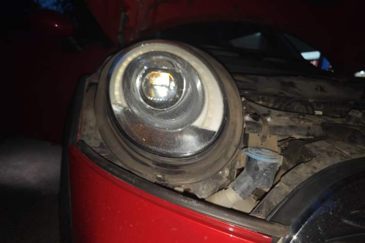 Used MINI 2016 1.5T COOPER CABRIO Right Front Headlight