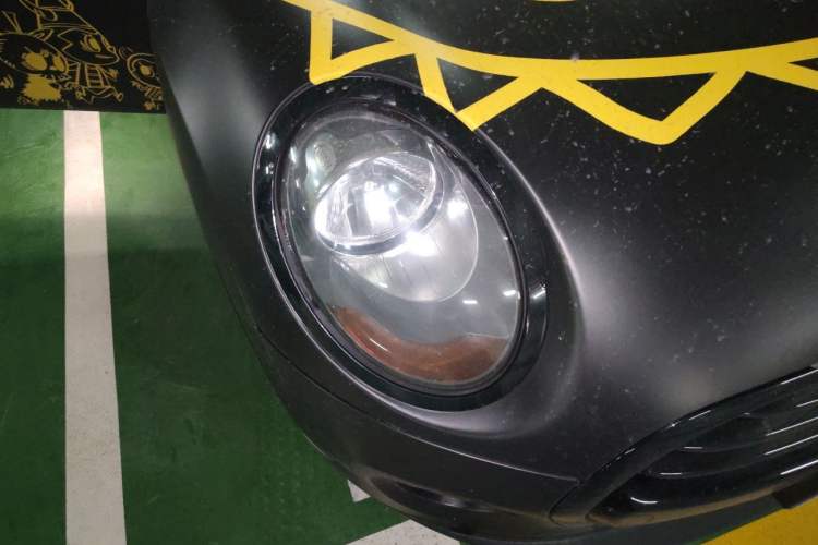 Used MINI 2016 1.5T COOPER Five-Door Edition Right Front Headlight