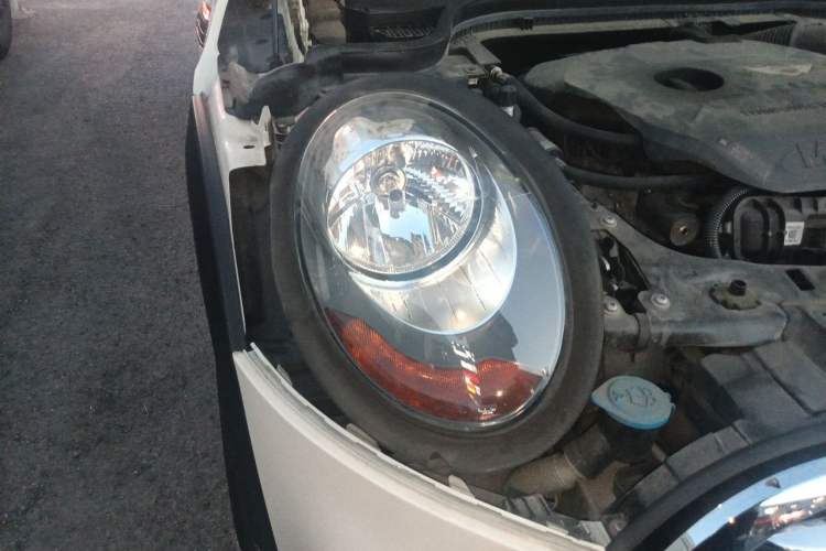 Used MINI 2016 1.5T COOPER Five-Door Edition Right Front Headlight