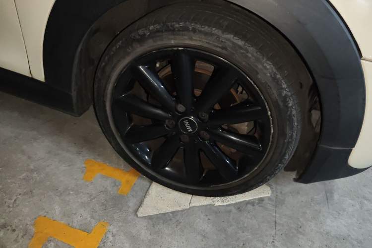 Used MINI 2016 2.0T COOPER S Right Front Wheel Hub