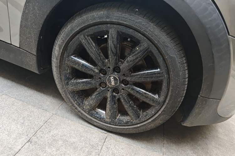 Used MINI 2016 2.0T COOPER S Right Front Wheel Hub