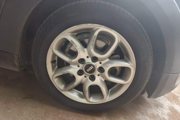 Used MINI 2016 1.5T COOPER Right Front Wheel Hub
