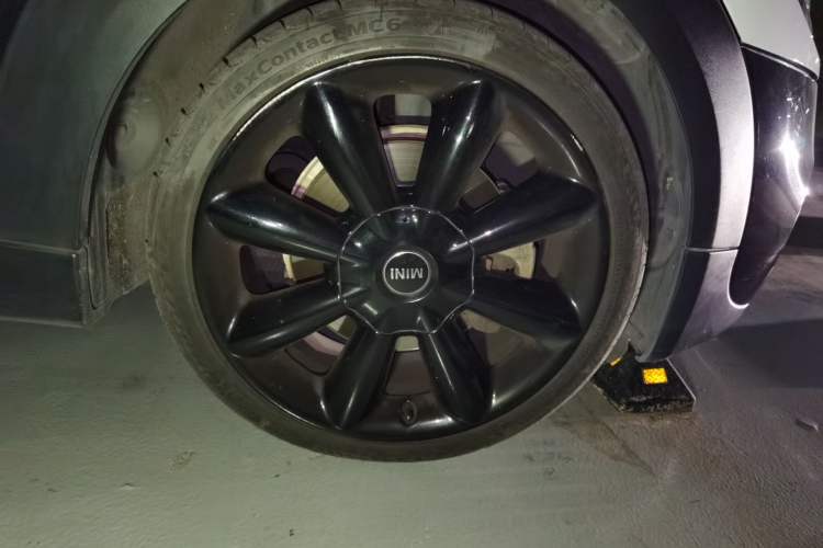Used MINI 2016 2.0T COOPER S Pioneer Edition Right Front Wheel Hub