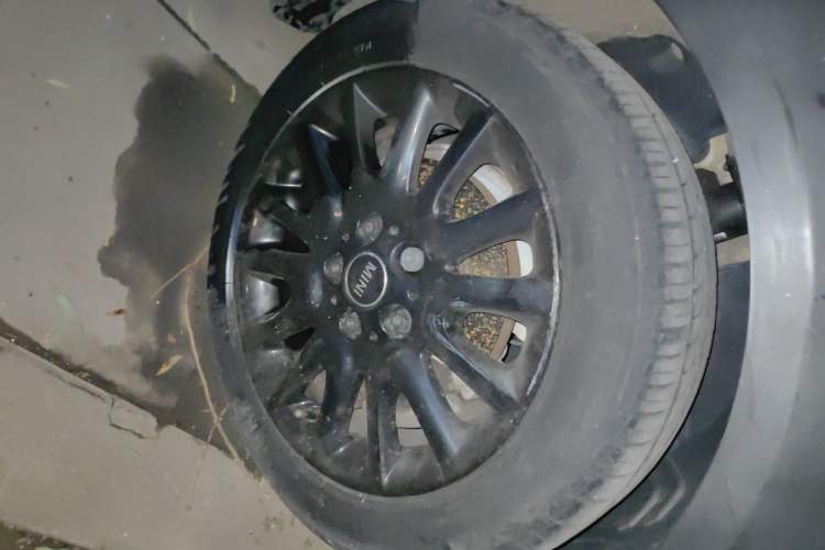 Used MINI 2016 1.5T COOPER Right Front Wheel Hub