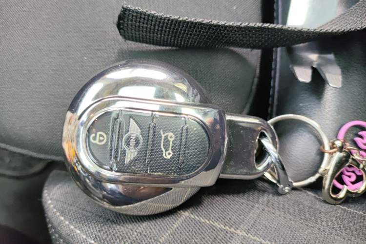 Used MINI 2016 1.5T COOPER Pioneer Edition Five-Door Model Vehicle Key