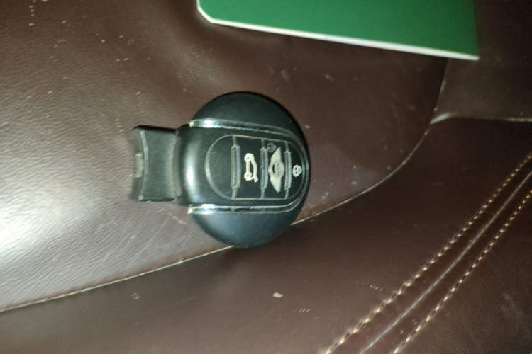 Used MINI 2016 1.5T COOPER Five-Door Edition Vehicle Key