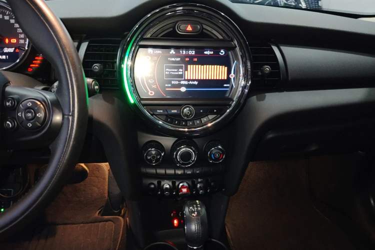 Used MINI 2016 1.2T ONE Pioneer Edition Audio And AC Panel