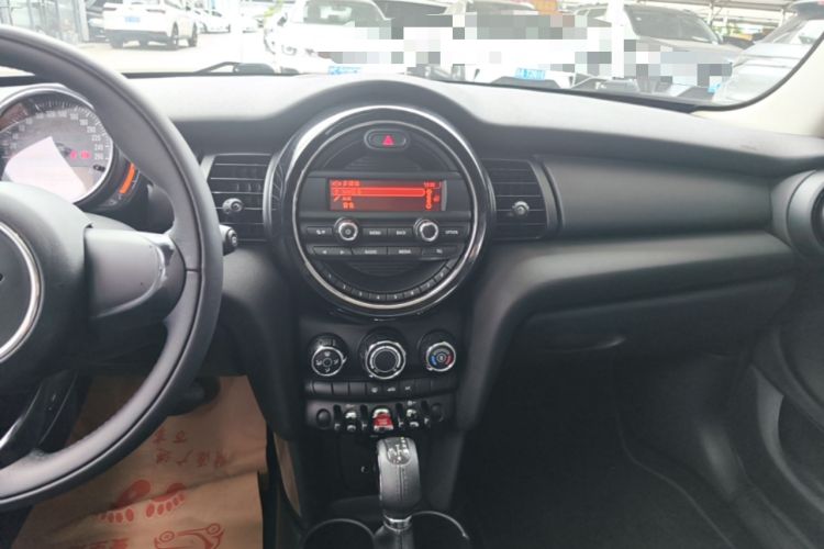 Used MINI 2016 1.2T ONE Five-Door Edition Audio And AC Panel