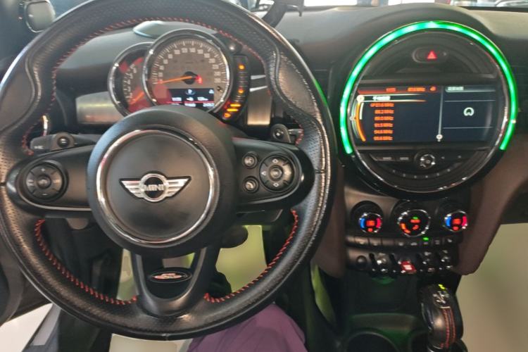Used MINI 2016 2.0T COOPER S CABRIO Center Console