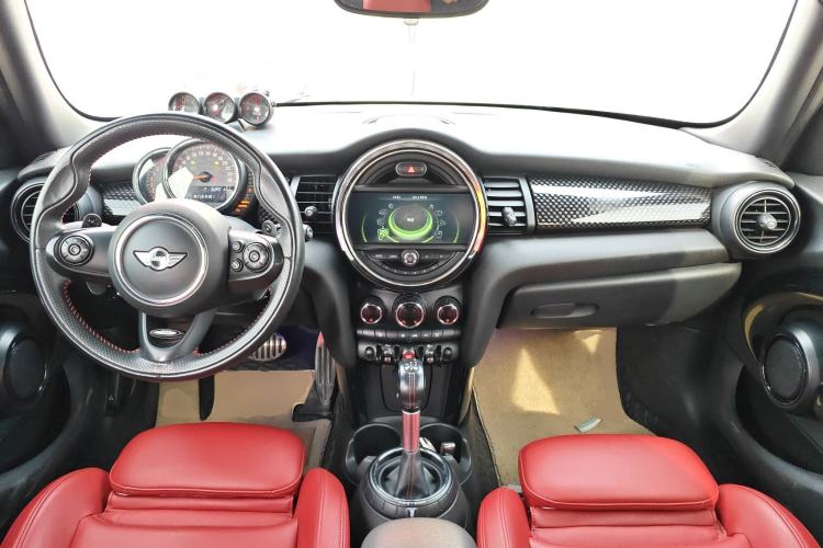 Used MINI 2016 2.0T COOPER S Performance Edition Five-Door Version Center Console