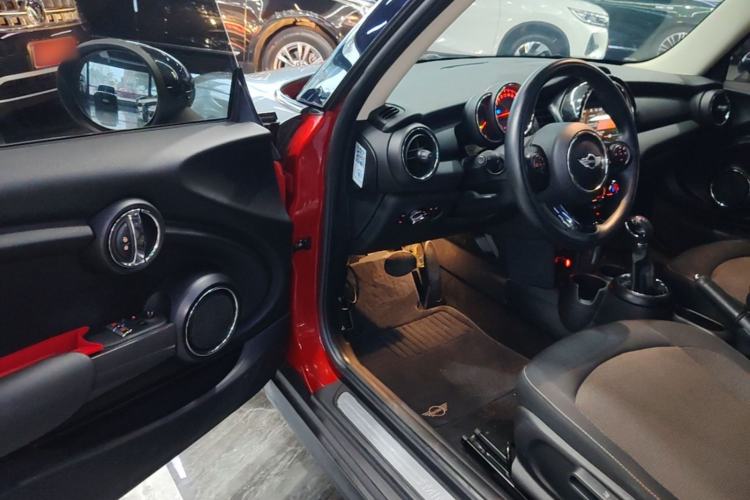 Used MINI 2016 1.2T ONE Pioneer Edition Driver Seat