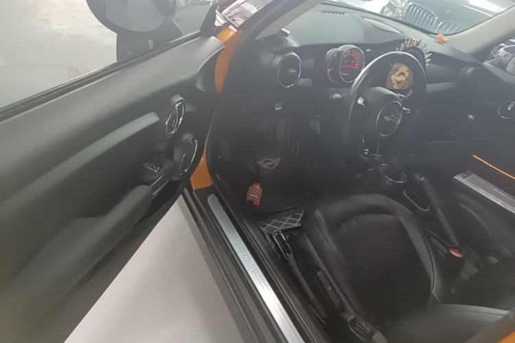 Used MINI 2016 1.2T ONE Pioneer Edition Driver Seat