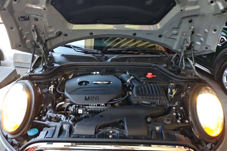 Used MINI 2016 1.5T COOPER Five-Door Edition Engine Bay