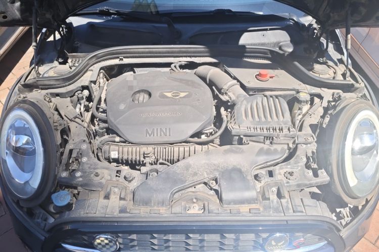 Used MINI 2016 2.0T COOPER S Pioneer Edition Engine Bay