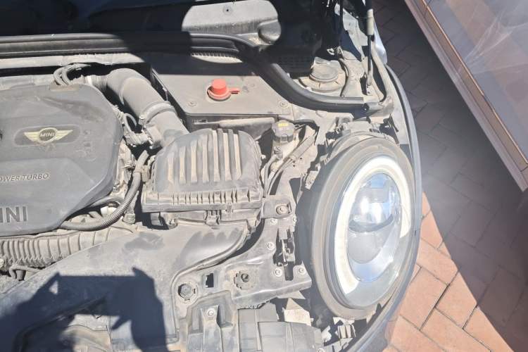 Used MINI 2016 2.0T COOPER S Pioneer Edition Engine Bay Left